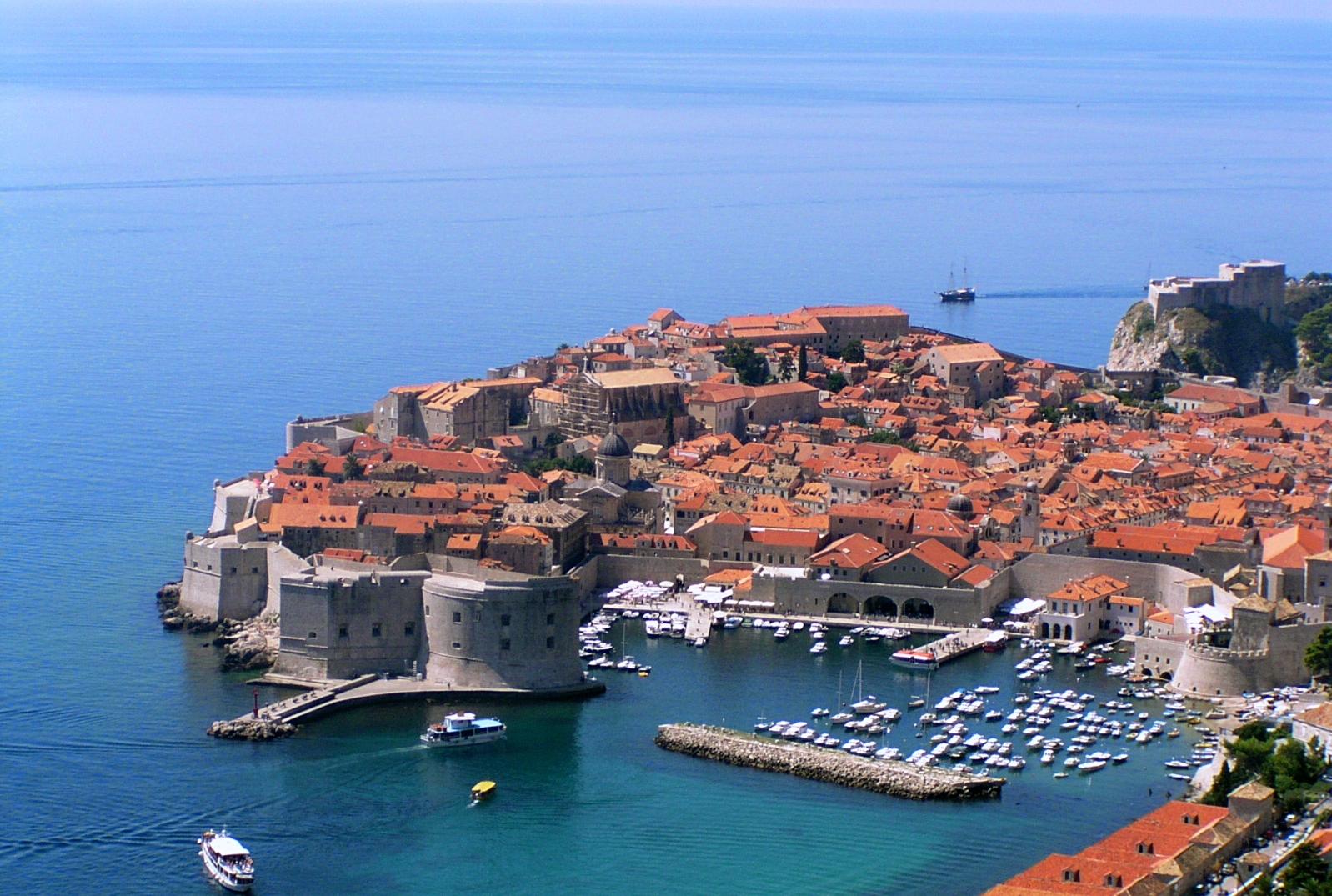 Dubrovnik or Split for a short Croatia trip? cover image